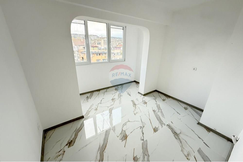 Апартамент - За продажба - гр. Варна, Област Варна, България - viber_изображение_2025-10-27_11-47-37-476.jpg - Кухня - 360511003-309