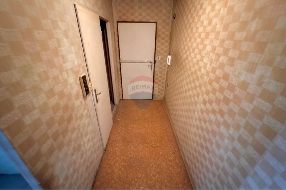 Апартамент - За продажба - гр. Русе, Област Русе, България - IMG_3631.JPEG - Коридор - 360451033-98