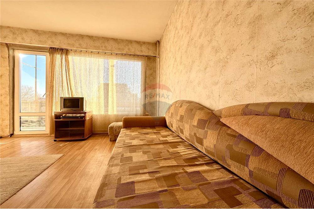 Апартамент - За продажба - гр. Варна, Област Варна, България - Уютна спална с изход към открита тераса с частична панорамна гледка - Спалня - 360321025-285