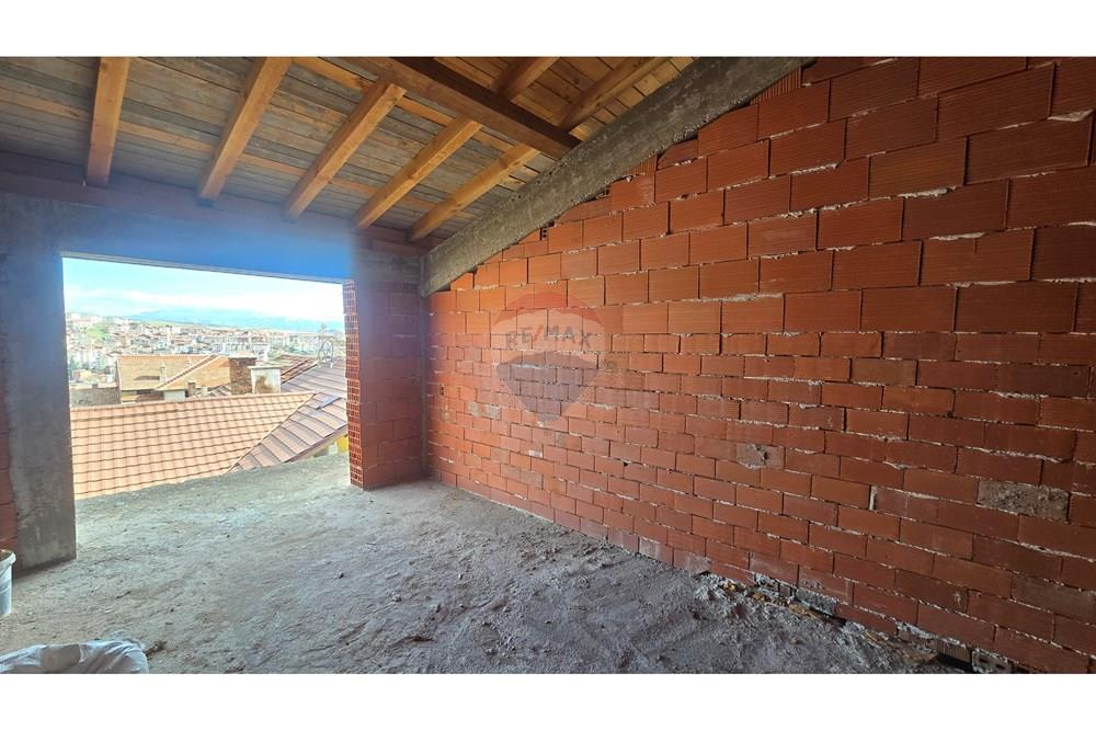 Етаж от къща - За продажба - гр. Сандански, Област Благоевград, България - 20260218_142525.jpg - 360521003-85