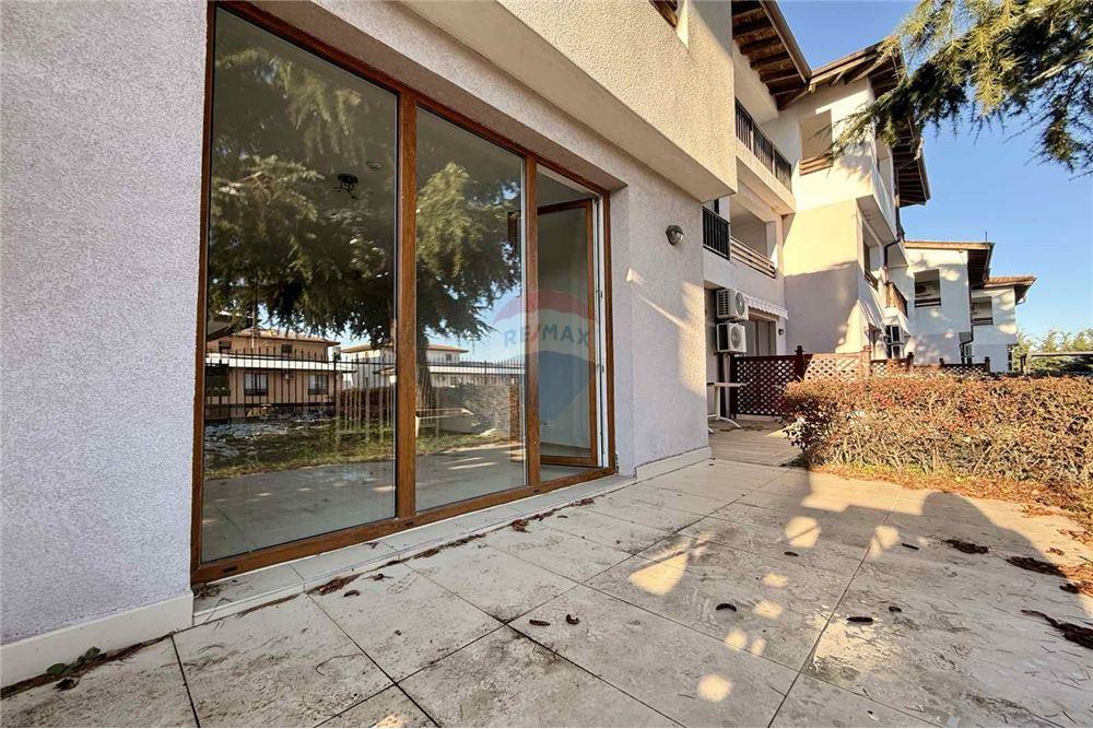 Апартамент - За продажба - с. Рогачево, Област Добрич, България - Веранда тип английски двор с достъп от всекидневна/ ниво 1 - Тераса - 360321025-273