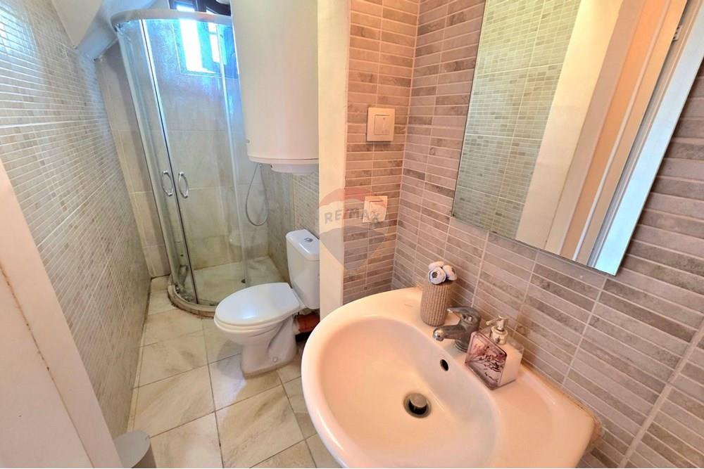 Апартамент - Под наем - гр. Варна, Област Варна, България - viber_image_2025-12-12_09-08-11-386.jpg - Баня - 360511018-24