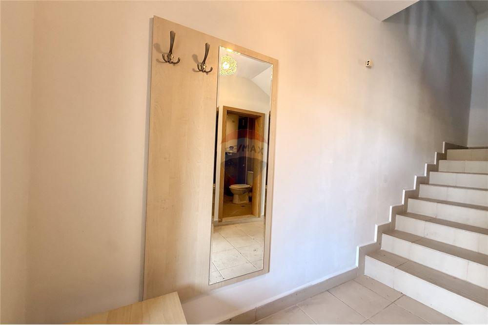 Апартамент - За продажба - с. Рогачево, Област Добрич, България - Коридор и стълбище към второ ниво/ ниво 1 - Коридор - 360321025-273