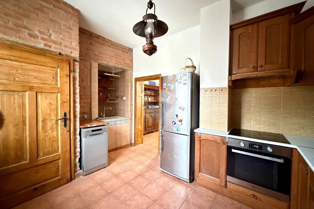 Градска къща - За продажба - гр. Горна Оряховица, Област Велико Търново, България - viber_изображение_2026-02-01_12-20-09-677.jpg - 360431008-421