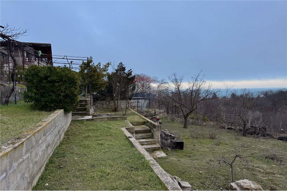 Вила - За продажба - гр. Варна, Област Варна, България - Озеленен, терасиран и аранжиран двор - Двор - 360321025-286