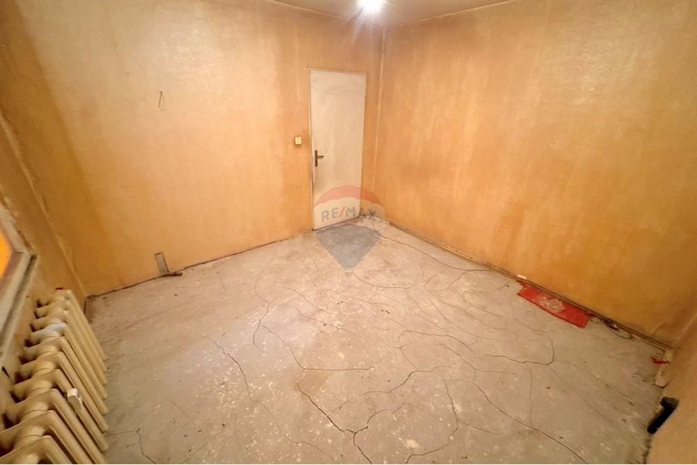 Апартамент - За продажба - гр. Русе, Област Русе, България - IMG_3618.JPEG - Спалня - 360451033-98