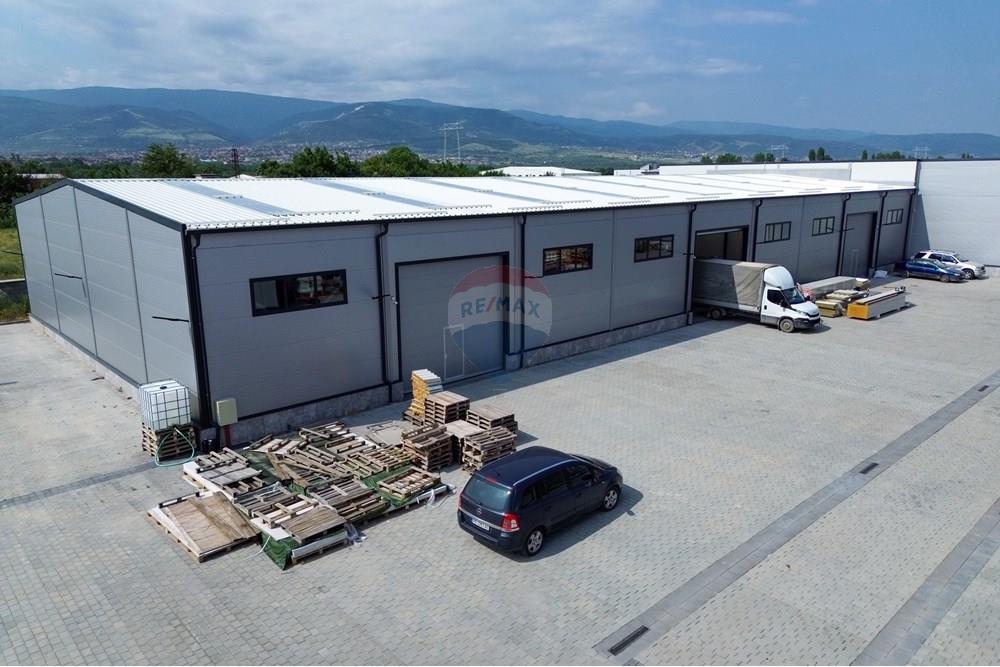 Индустриална сграда - Под наем - гр. Пловдив, Област Пловдив, България - 01DAD22E-EB9B-4A4E-91F2-8B74B36D43C1.jpg - 360561012-213