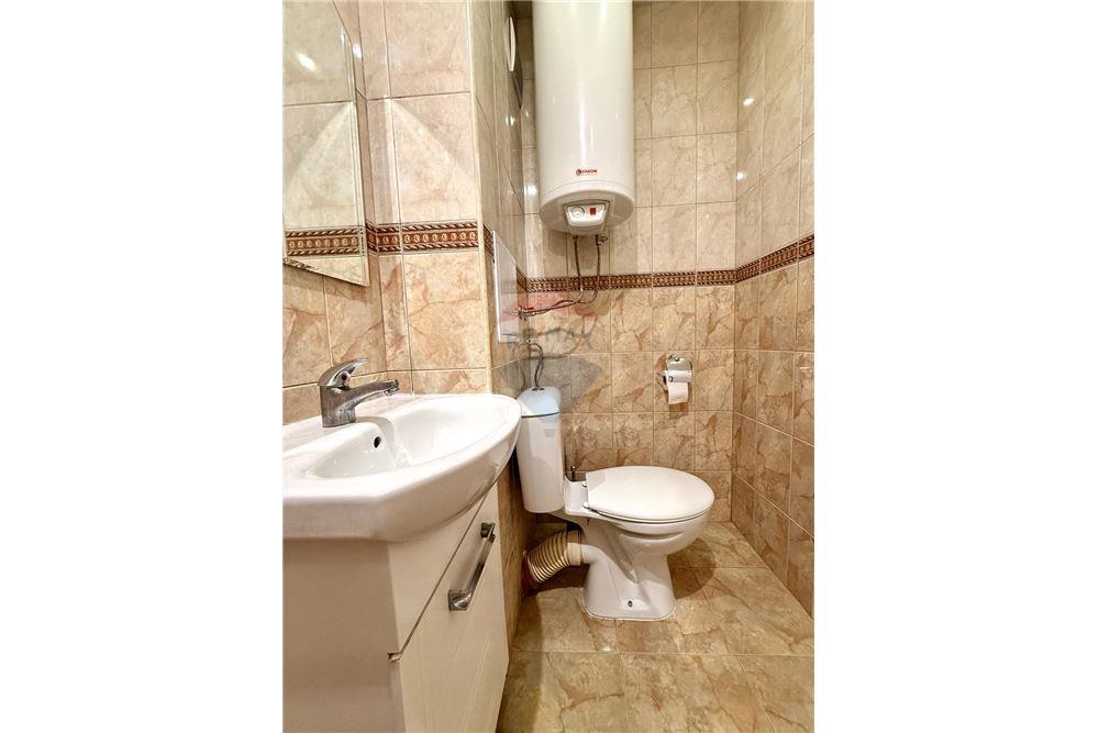 Апартамент - За продажба - гр. Варна, Област Варна, България - Баня и тоалетна в едно помещение - Баня - 360321025-274