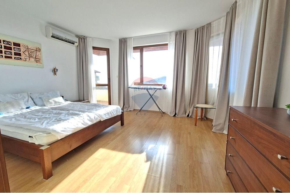 Градска къща - За продажба - гр. Балчик, Област Добрич, България - 09.jpg - Спалня - 360321001-522