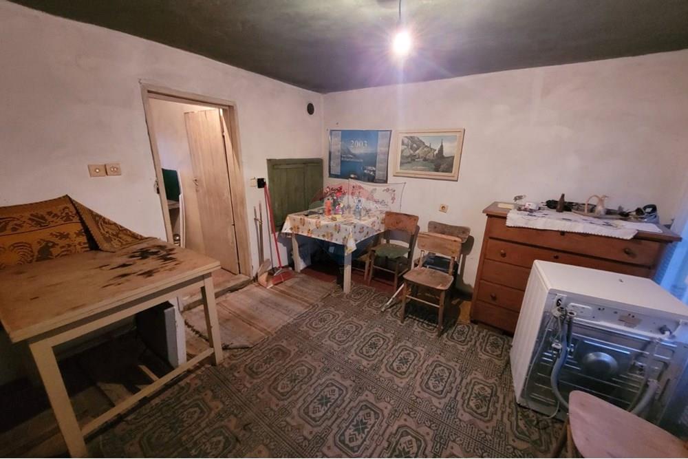 Селска къща - За продажба - с. Страхилово, Област Велико Търново, България - viber_изображение_2025-12-12_13-52-08-231.jpg - Трапезария - 360431001-655