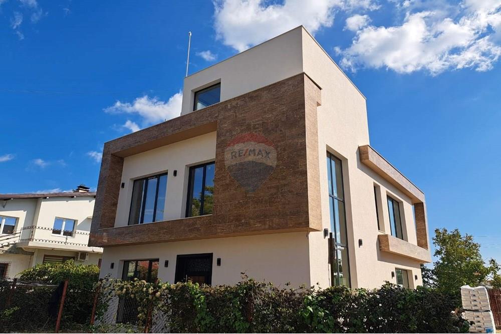 Градска къща - За продажба - гр. Варна, Област Варна, България - изображение_viber_2025-10-23_14-54-27-921.jpg - 360471005-289