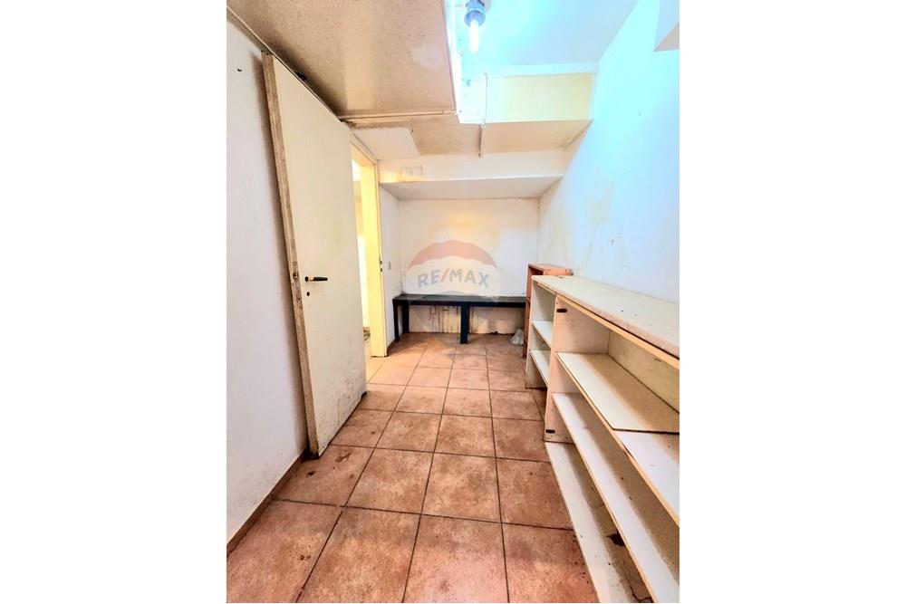 Ресторант за бързо хранене - Под наем - гр. Варна, Област Варна, България - viber_image_2025-10-22_13-06-42-978.jpg - Помощно помещение - 360511018-10