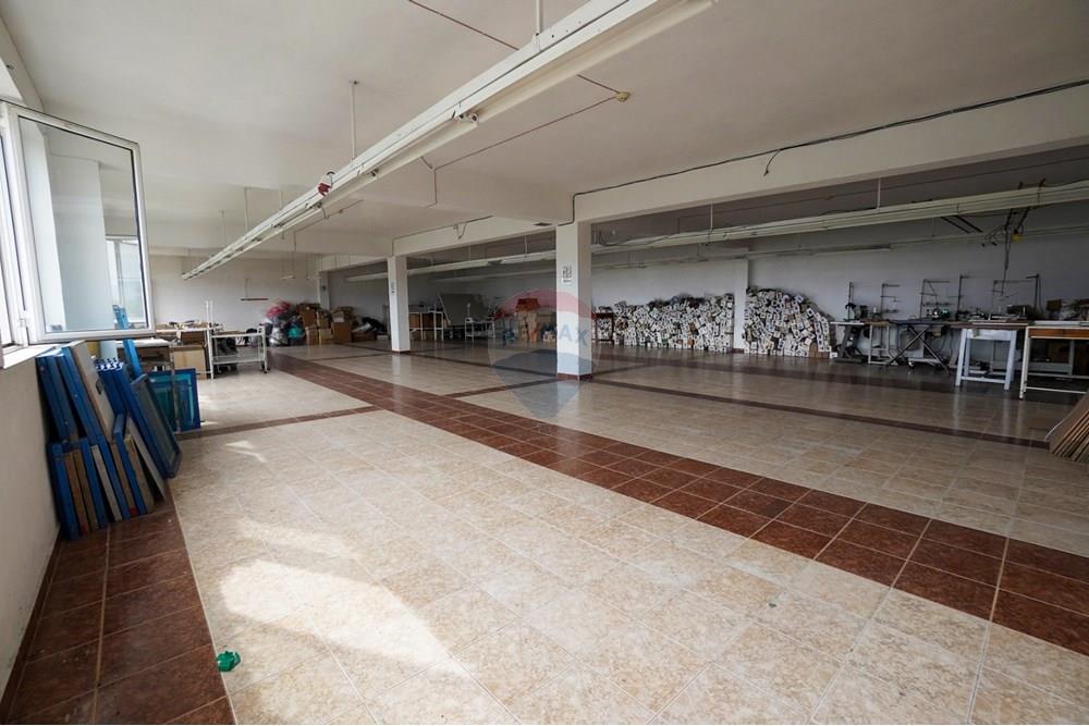 Индустриална сграда - За продажба - с. Ново Кономлади, Област Благоевград, България - D15B5A2C-E52C-4D58-BB35-0842E0B4D999.jpg - 360561012-188