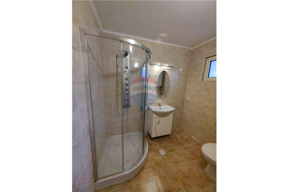 Етаж от къща - Под наем - гр. Варна, Област Варна, България - 20 - 360471021-47