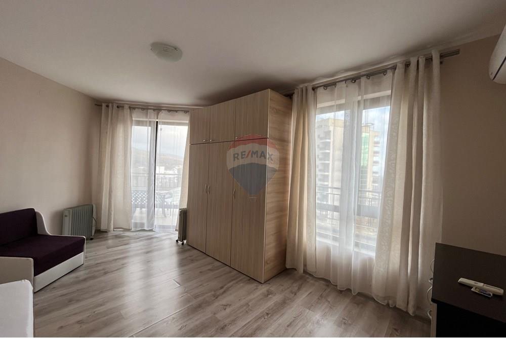 Апартамент - За продажба - к.к. Златни пясъци, Област Варна, България - спалня 2-4.jpg - Спалня - 360321028-141