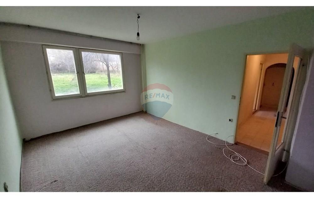 Апартамент - За продажба - гр. Разград, Област Разград, България - viber_изображение_2025-12-12_12-37-13-200.jpg - 360491001-90