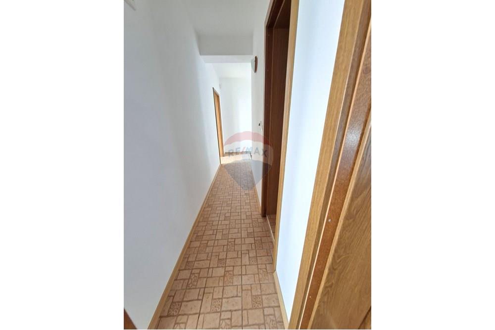 Градска къща - За продажба - гр. Балчик, Област Добрич, България - 19.jpg - Коридор - 360321001-522