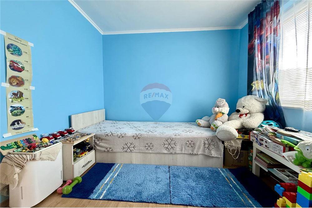 Condo/Apartment - For Sale - гр. Балчик, Област Добрич, Болгария - Втора спалня с баня и тоалетна в едно помещение към нея - Bedroom - 360321025-229