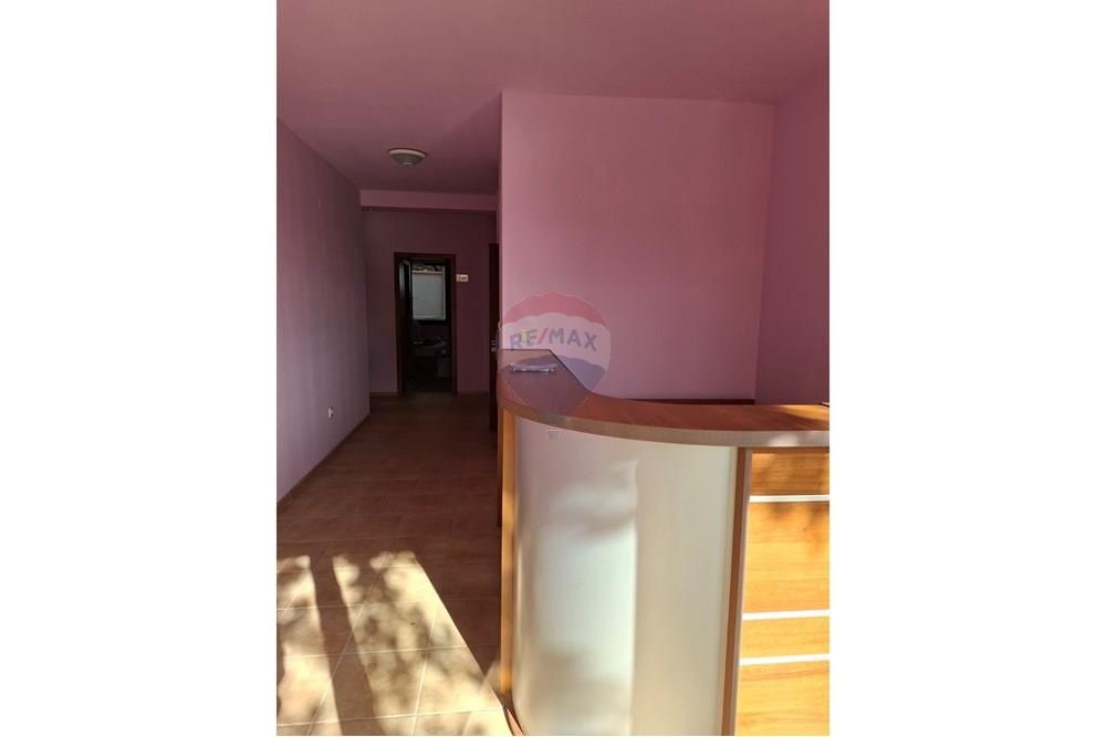 Хотел - За продажба - к.к. Чайка, Област Варна, България - viber_изображение_2025-11-03_09-28-29-700.jpg - Зала за посрещане - 360321001-517