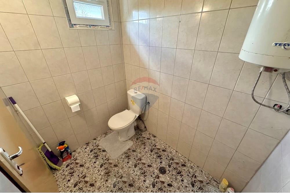 Hus på landet - Til salgs - с. Червена вода, Област Русе, България - IMG_3300.JPEG - Bad - 360451033-97