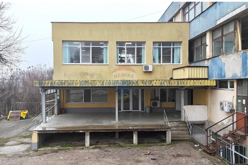 Офис сграда - За продажба - гр. Русе, Област Русе, България - dji_fly_20260105_141710_0775_1767621361854_photo.JPEG - 360451033-121