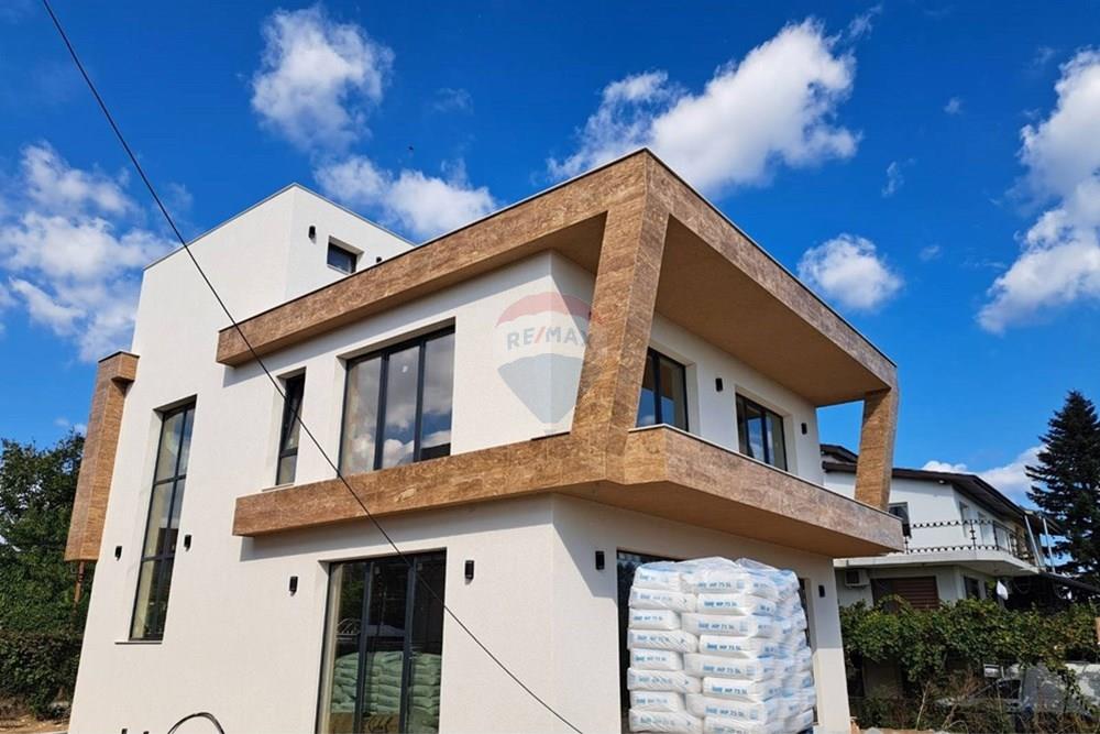 Градска къща - За продажба - гр. Варна, Област Варна, България - изображение_viber_2025-10-23_14-54-27-418.jpg - 360471005-289