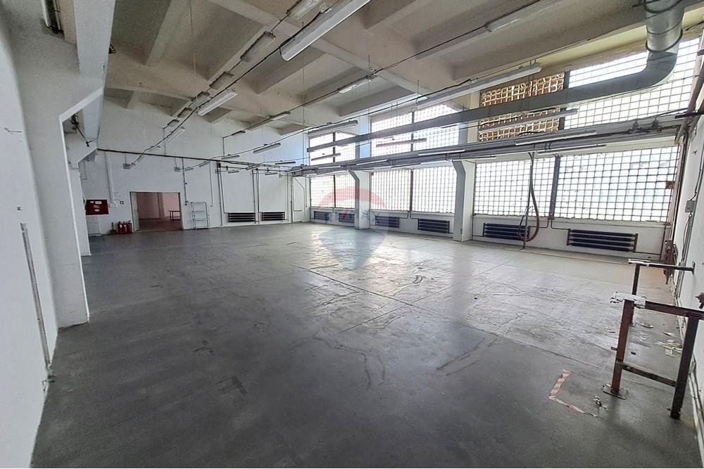 Индустриален имот - Под наем - гр. Русе, Област Русе, България - 20251021_135246.JPG - 360451036-39