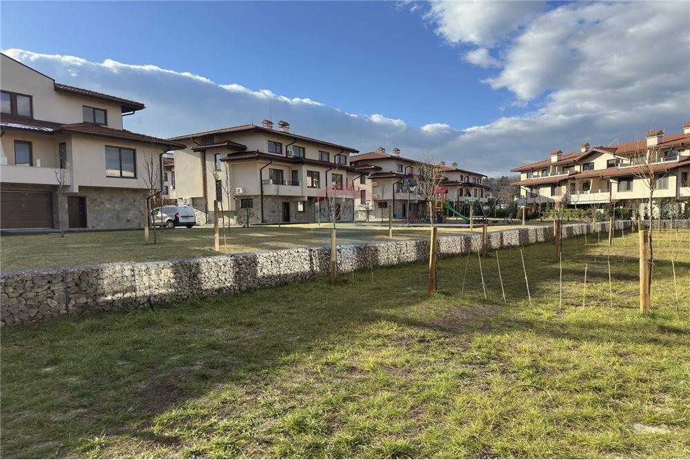 Градска къща - За продажба - гр. София, Област София град, България - 62 - 360241007-88