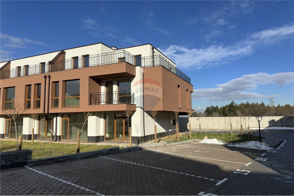 Градска къща - За продажба - гр. София, Област София град, България - 43 - 360241007-88