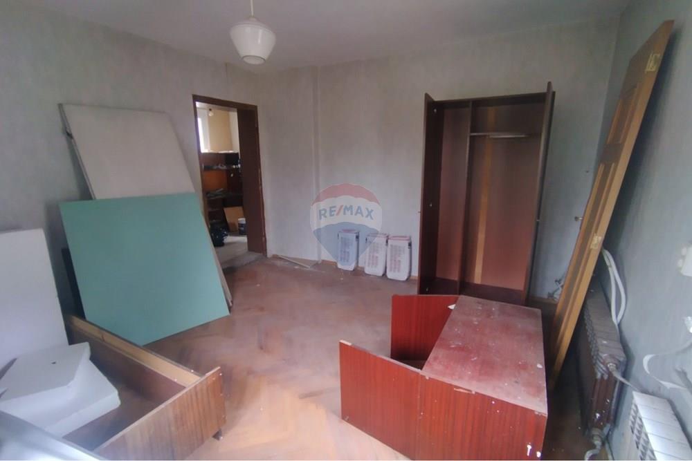 Градска къща - За продажба - гр. Павликени, Област Велико Търново, България - viber_изображение_2026-01-31_13-38-00-003.jpg - Спалня - 360431027-15