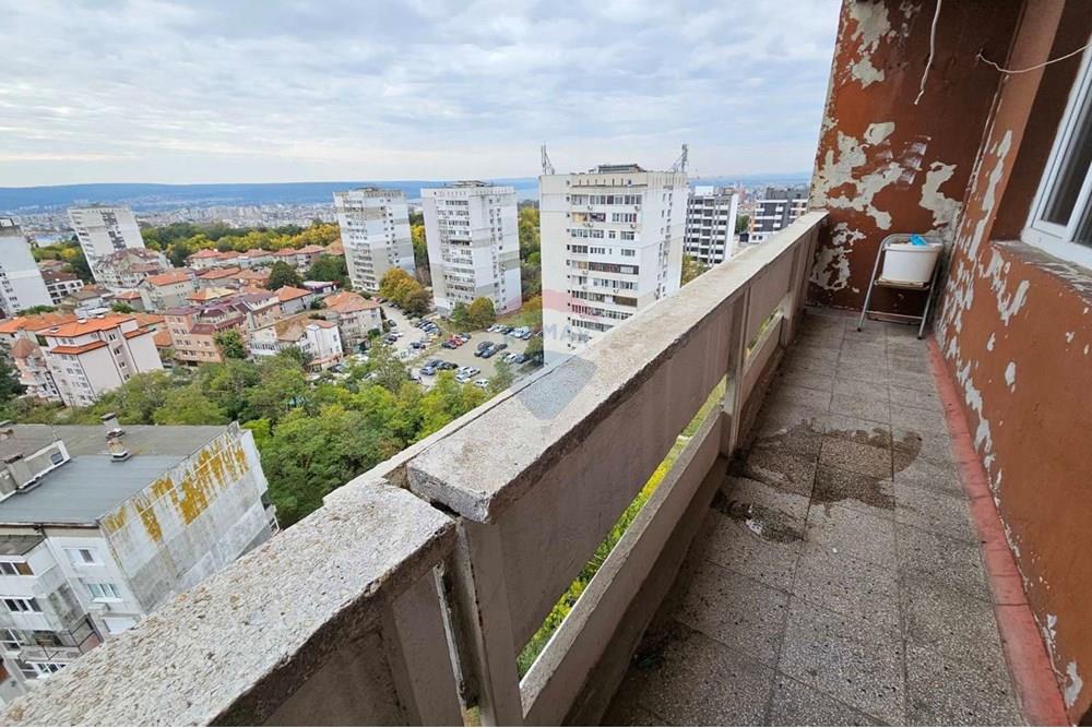 Апартамент - За продажба - гр. Варна, Област Варна, България - viber_image_2025-10-13_12-32-20-637.jpg - Балкон - 360391034-50