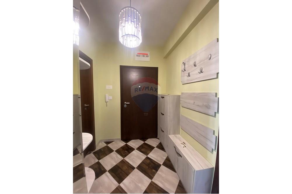 Апартамент - Под наем - гр. Варна, Област Варна, България - viber_image_2025-11-21_19-37-23-739.jpg - Коридор - 360511011-10