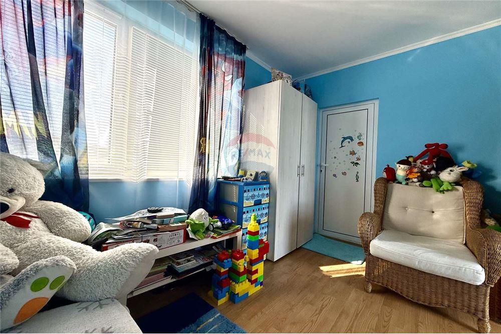 Condo/Apartment - For Sale - гр. Балчик, Област Добрич, Болгария - Втора спалня с баня и тоалетна в едно помещение към нея - Bedroom - 360321025-229