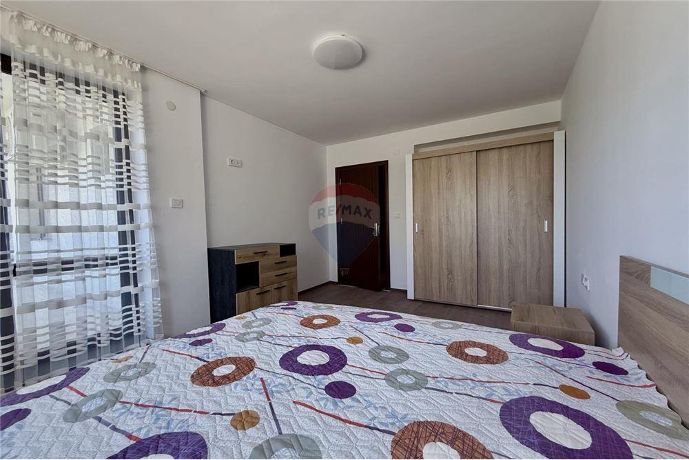 Апартамент - За продажба - гр. Варна, Област Варна, България - Родителска спалня с изход към обща открита тераса с панорамна горска гледка - Родителска спалня - 360321025-247