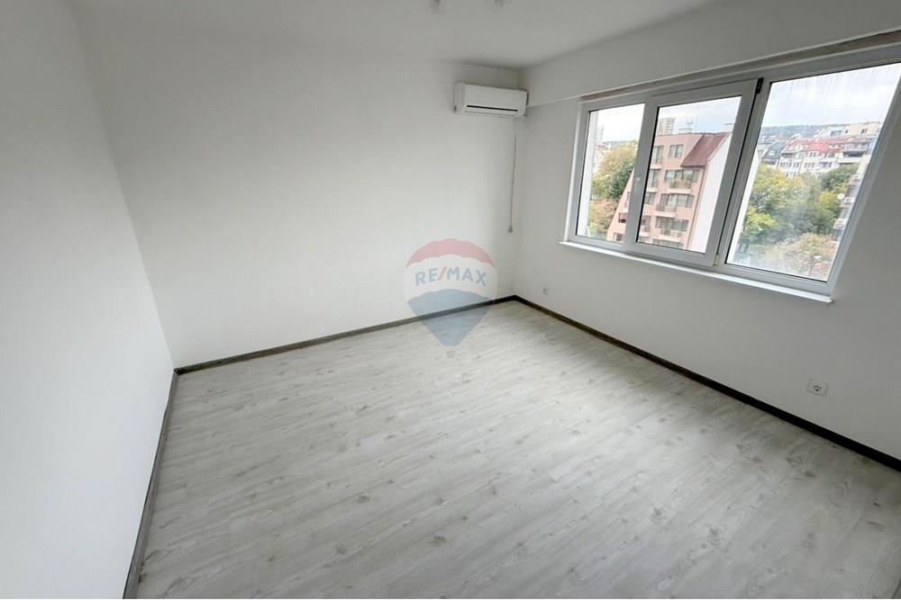 Апартамент - За продажба - гр. Варна, Област Варна, България - viber_изображение_2025-10-27_11-47-37-097.jpg - Спалня - 360511003-309