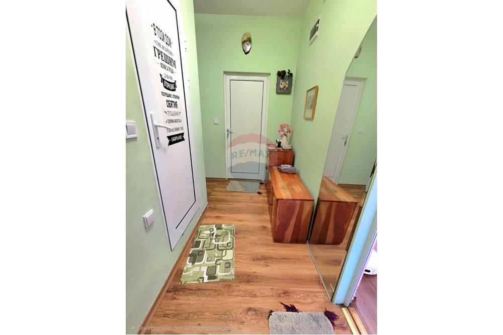 Апартамент - Под наем - гр. Варна, Област Варна, България - viber_image_2025-12-23_22-03-54-930.jpg - Коридор - 360511018-26