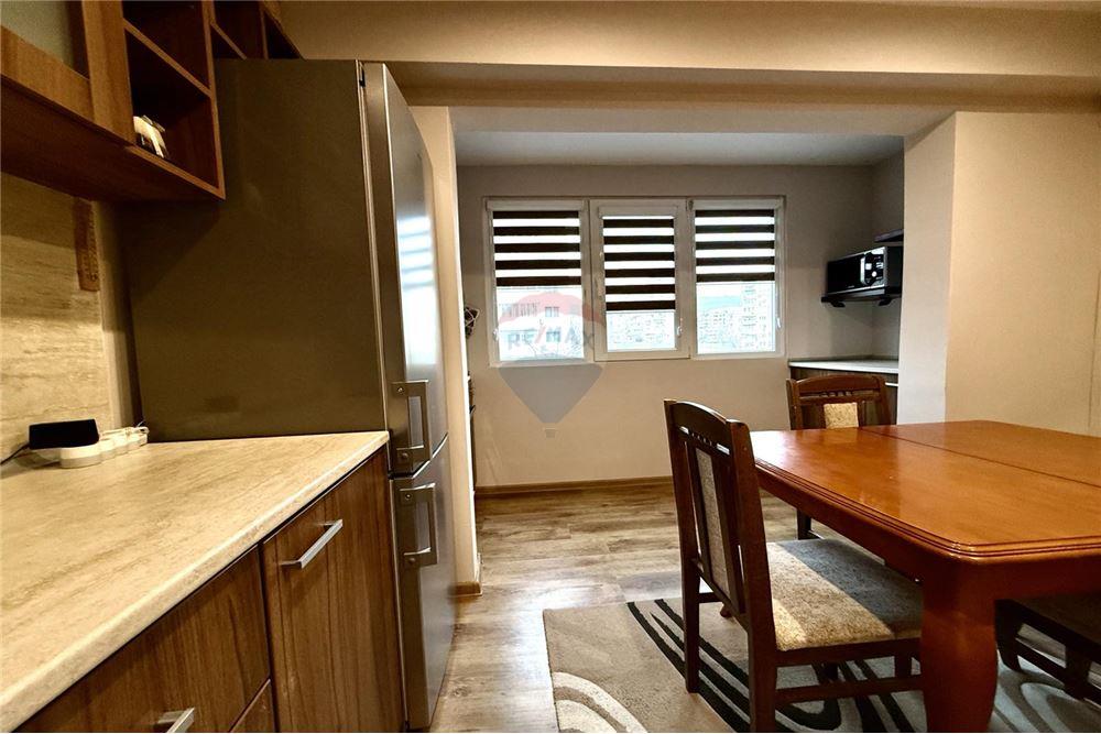 Апартамент - За продажба - гр. Варна, Област Варна, България - Функционална оборудвана кухня с усвоена североизточна тераса - Кухня - 360321025-274