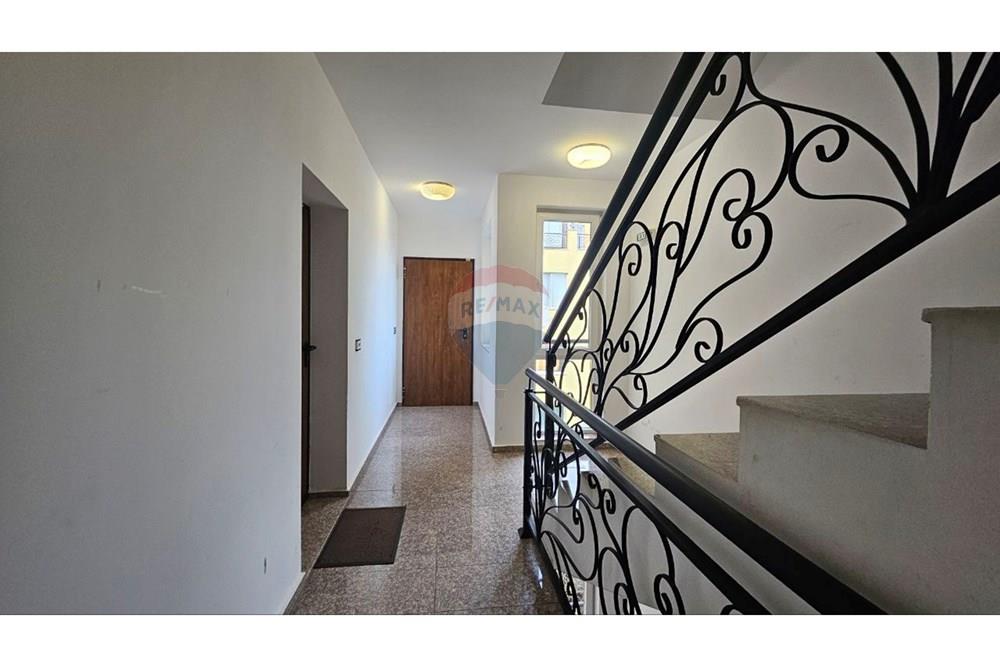 Апартамент - За продажба - гр. Бургас, Област Бургас, България - photo_2025-12-10_21-31-51.jpg - 360291023-77