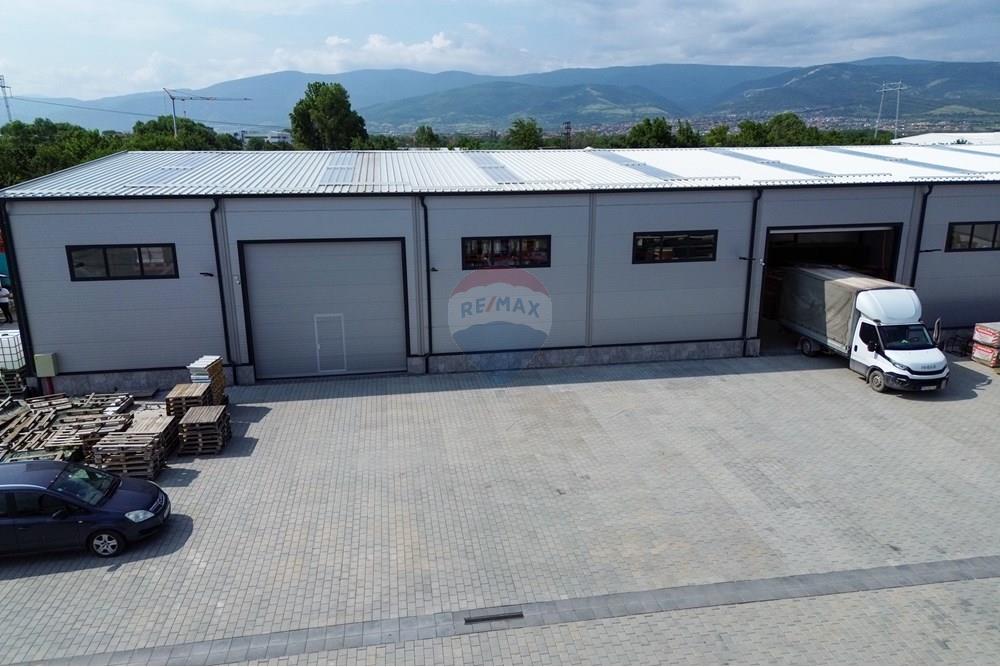 Индустриална сграда - Под наем - гр. Пловдив, Област Пловдив, България - 8FD98D2C-B916-4C33-8BAA-570D93BC22B8.jpg - 360561012-213