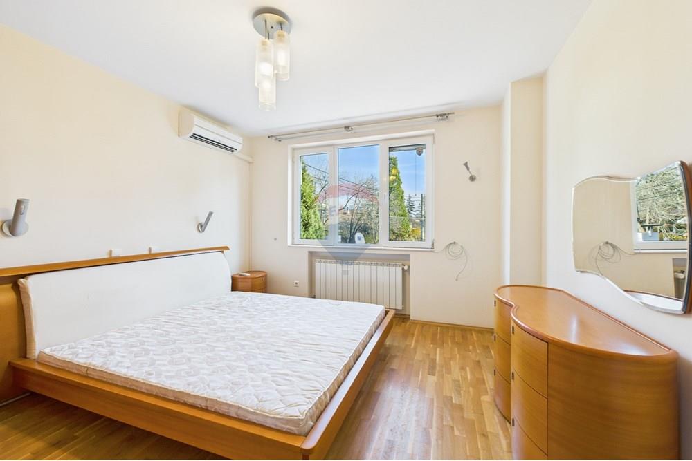 Градска къща - За продажба - гр. София, Област София град, България - CAM02315G0-PR0098-STILL045.jpg - 360241021-100