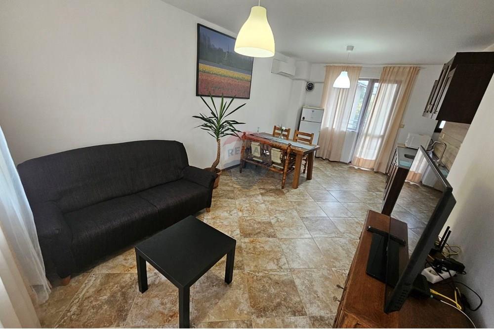 Апартамент - Под наем - гр. Варна, Област Варна, България - viber_image_2025-10-24_14-21-25-821.jpg - Всекидневна - 360511013-81