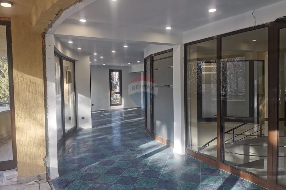 Търговски обект/Магазин - Под наем - гр. Разлог, Област Благоевград, България - IMG_20260109_144058.jpg - 360421019-38