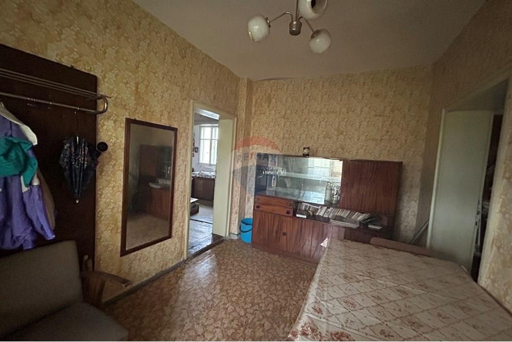 Градска къща - За продажба - гр. Каспичан, Област Шумен, България - viber_изображение_2025-11-10_16-41-35-978.jpg - 360441012-79