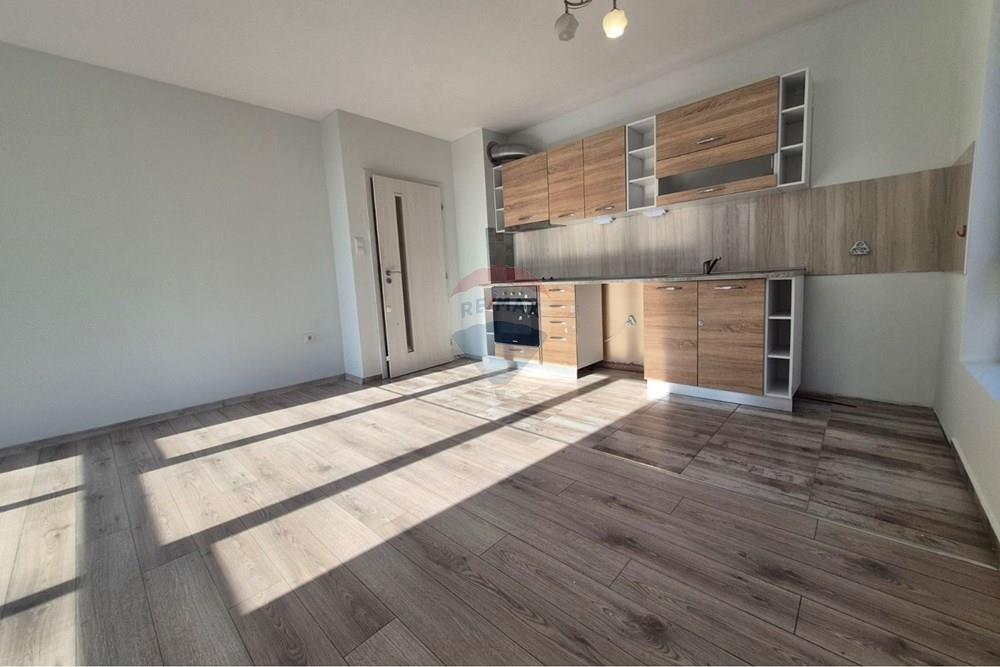 Апартамент - Под наем - гр. Варна, Област Варна, България - viber_изображение_2026-01-15_07-52-09-232.jpg - Всекидневна - 360511002-1029