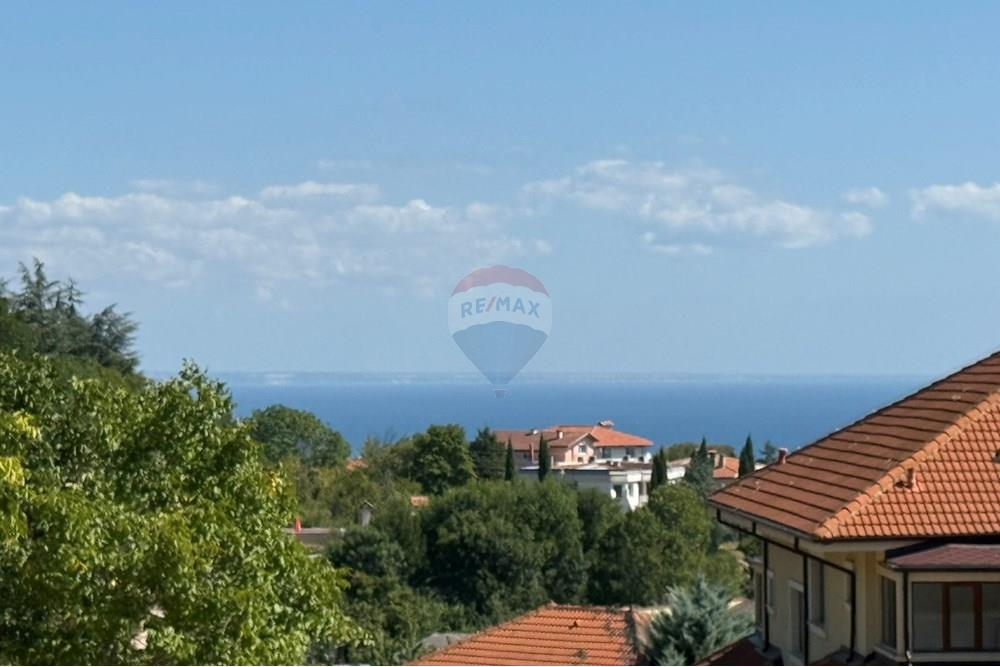 टाउन हाउस - बिक्री के लिए - м-т Манастирски рид, Област Варна, България - 0-02-05-9273021939fe0f5cd603f14e39c300a7c72298d8ee96e2b06d62e804666167bc_acfea45293699ecf.jpg - 360481026-16