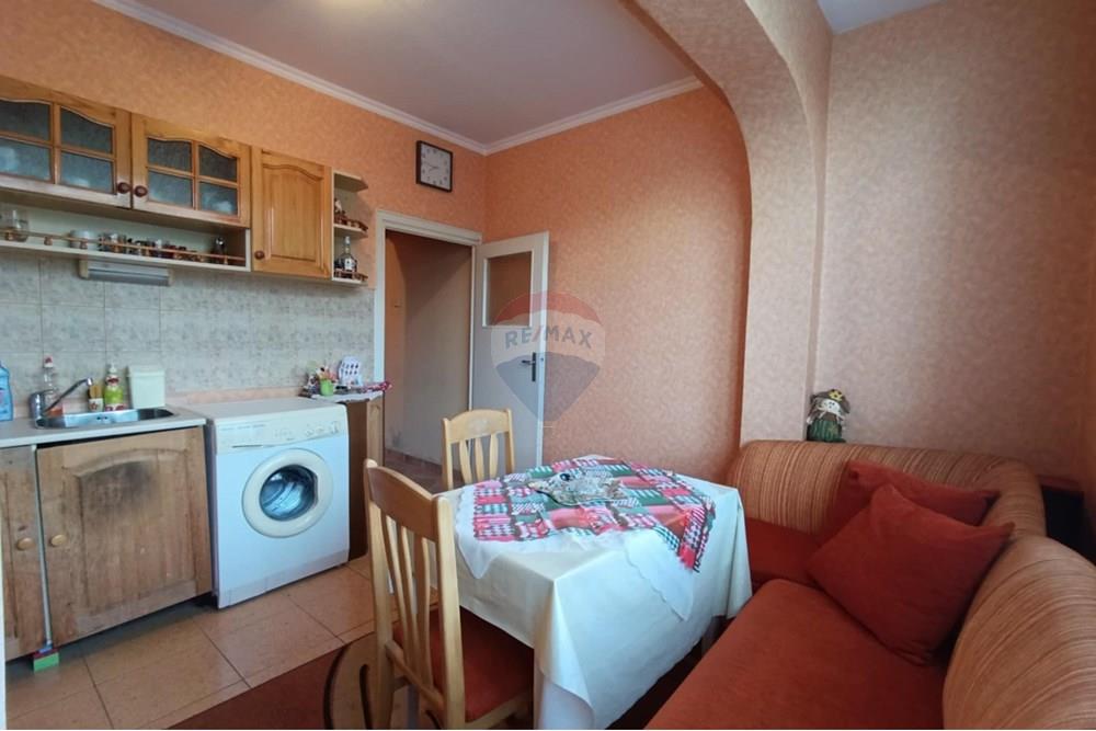 Апартамент - За продажба - гр. Добрич, Област Добрич, България - 13fe6d76-a70d-4ba9-895b-d2615db6f34c.jpeg - Кухня - 360301017-92