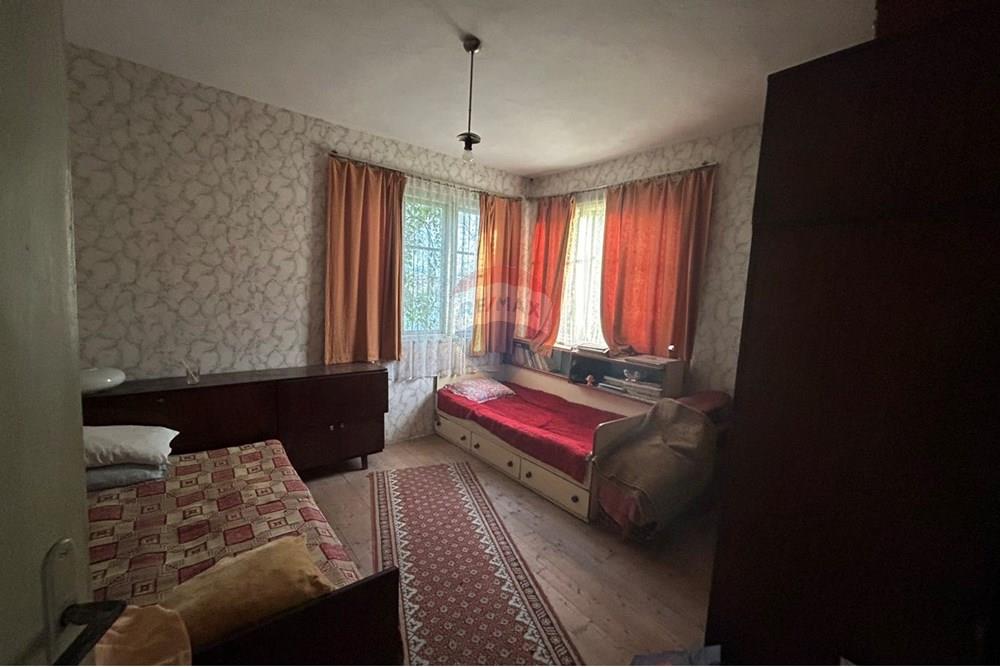 Градска къща - За продажба - гр. Каспичан, Област Шумен, България - viber_изображение_2025-11-10_16-41-34-982.jpg - 360441012-79