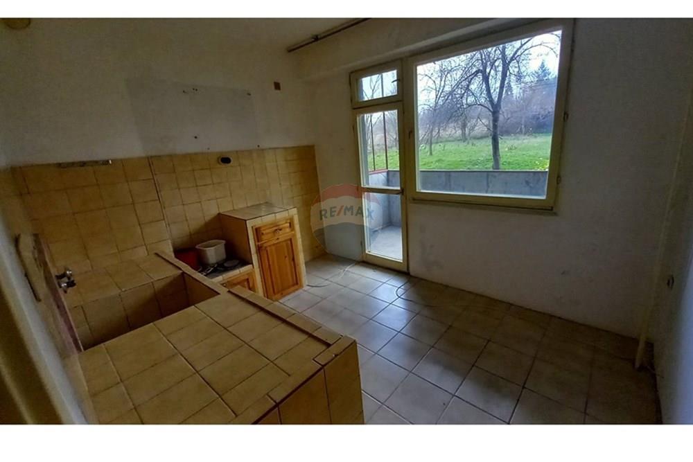 Апартамент - За продажба - гр. Разград, Област Разград, България - viber_изображение_2025-12-12_12-37-12-585.jpg - 360491001-90