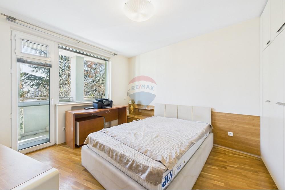 Градска къща - За продажба - гр. София, Област София град, България - CAM02315G0-PR0098-STILL041.jpg - 360241021-100