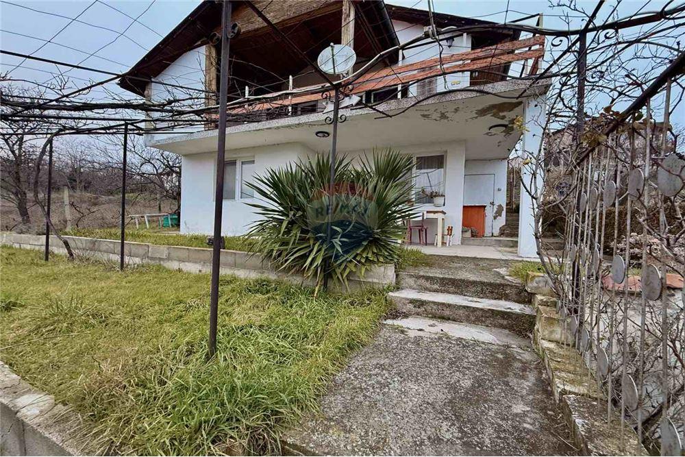 Вила - За продажба - гр. Варна, Област Варна, България - Просторна веранда с нескриваема гледка към морето и гора/ етаж 1 - Тераса - 360321025-286